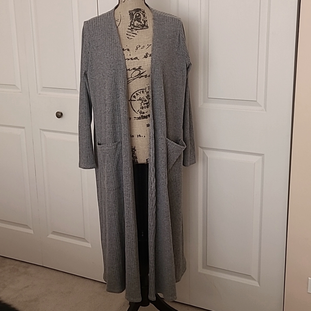 LuLaRoe Long Ribbed Open Cardigan in Heather Gray